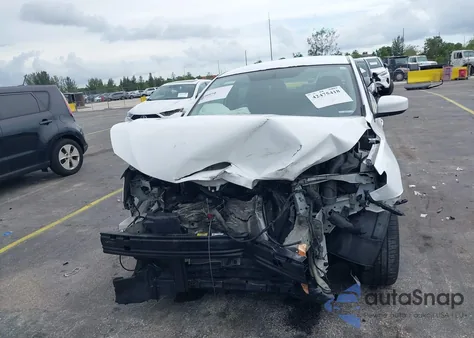 2017 Nissan Sentra S z USA, uszkodzony, nr VIN 3N1AB7AP9HY299530